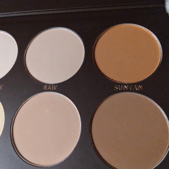 KAB Cosmetics Contour Palette - Picture 5 of 5